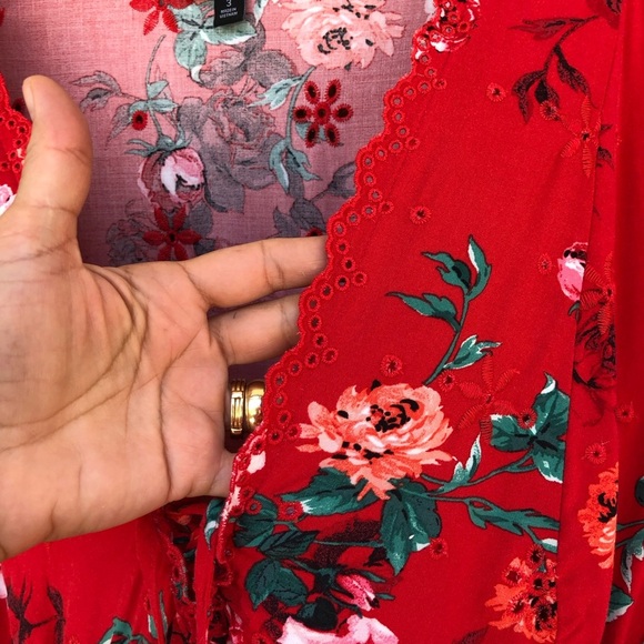 Torrid Red Floral Babydoll Eyelet Elastic Back Bishop Sleeve Lace-Up Top 3 = 3X - Picture 3 of 15